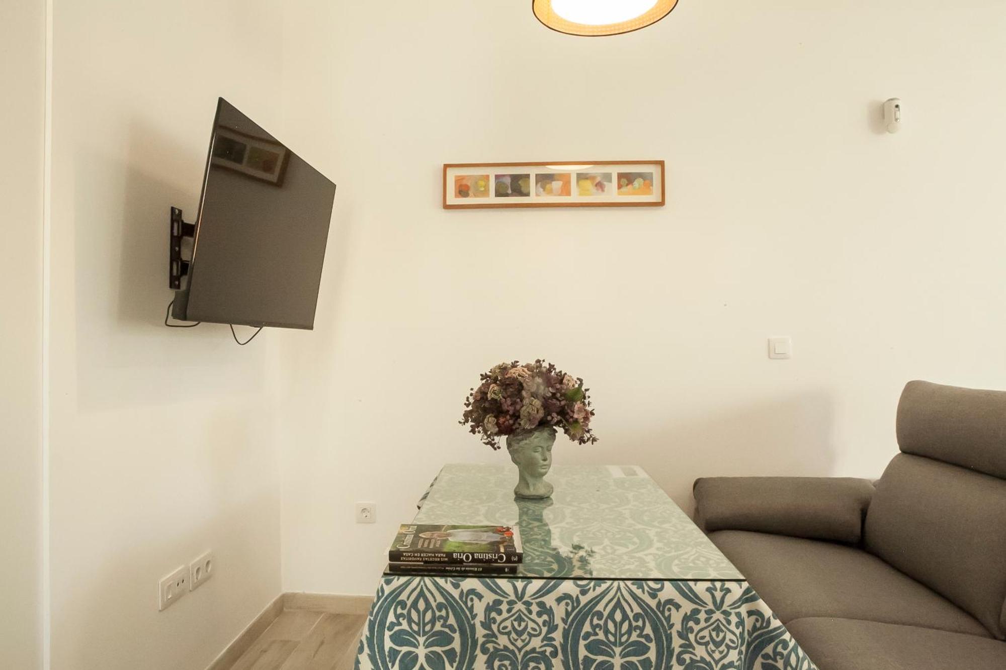 Apartamentos Rg Hospital Valme Севиля Екстериор снимка