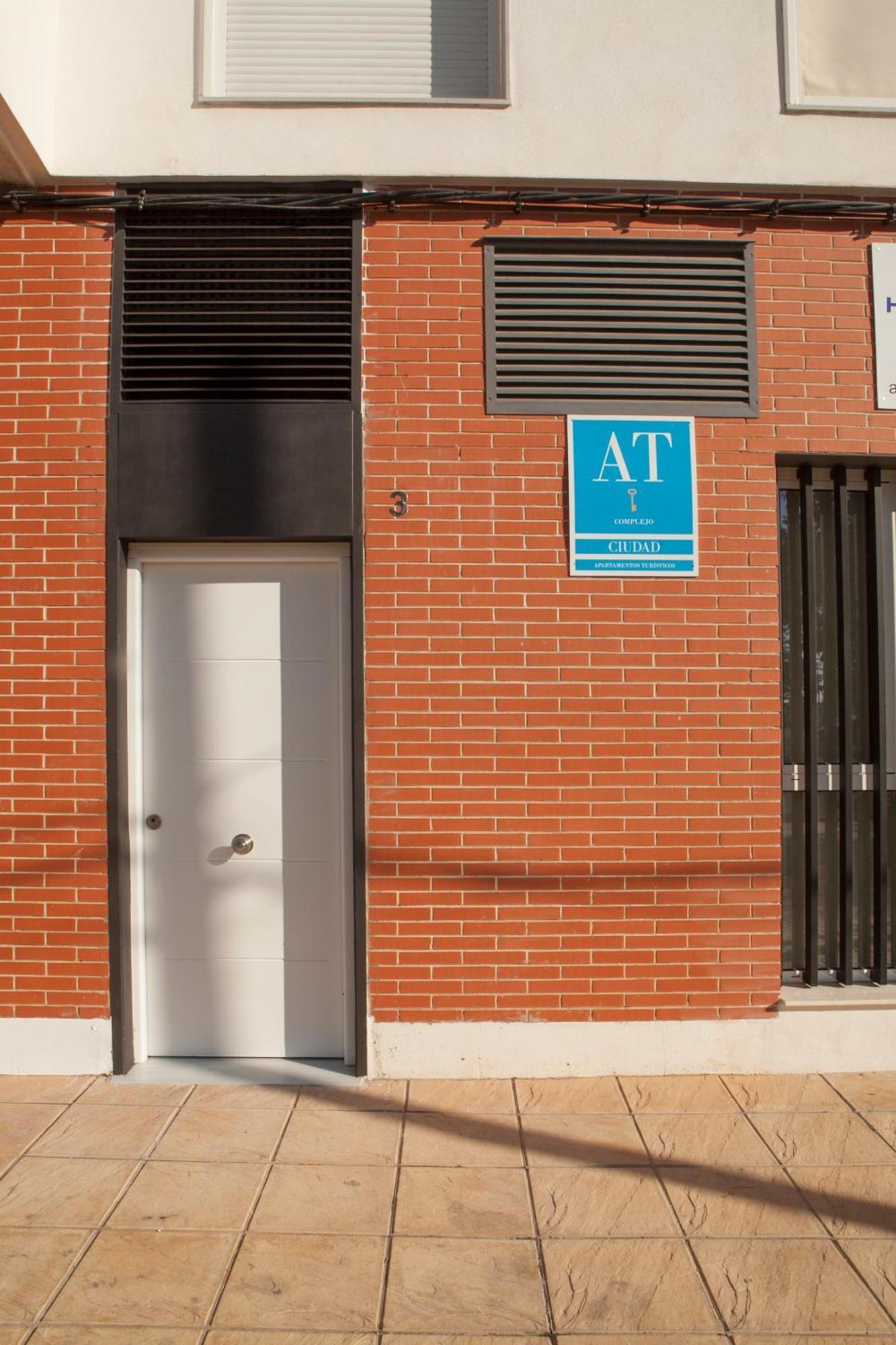 Apartamentos Rg Hospital Valme Севиля Екстериор снимка