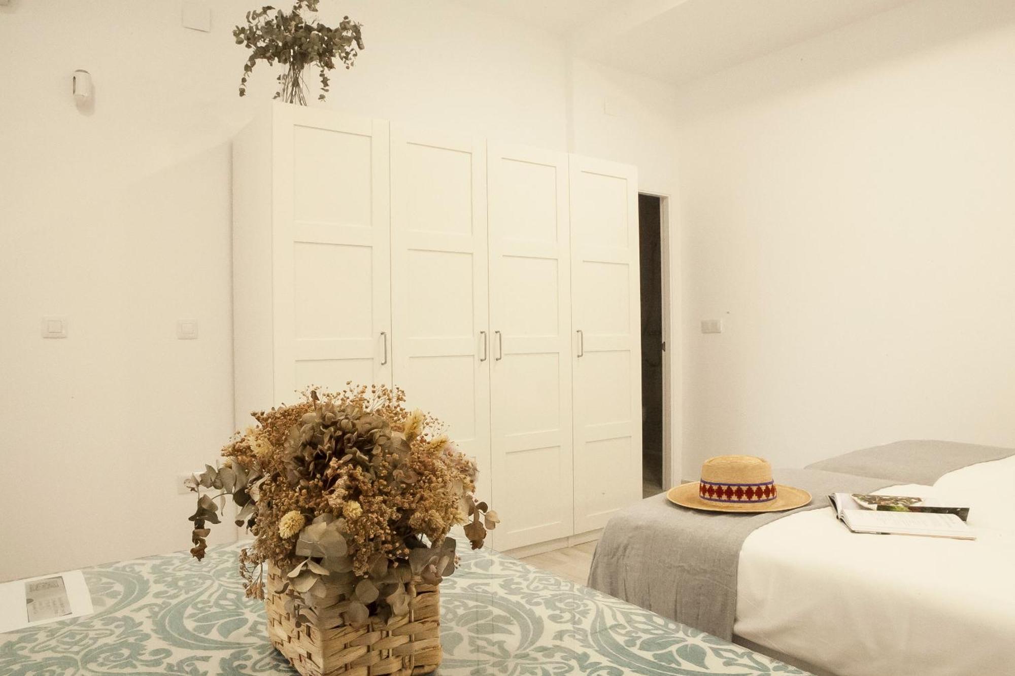 Apartamentos Rg Hospital Valme Севиля Екстериор снимка