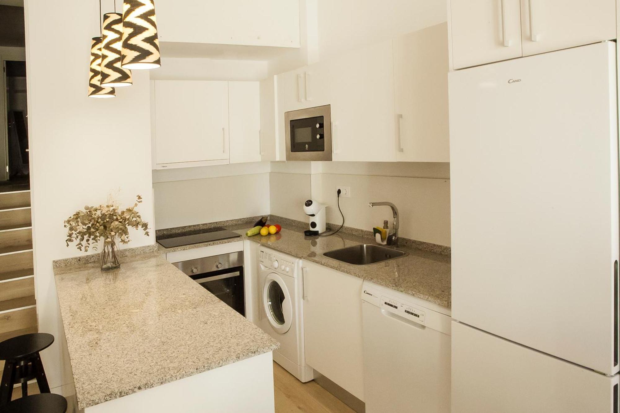 Apartamentos Rg Hospital Valme Севиля Екстериор снимка