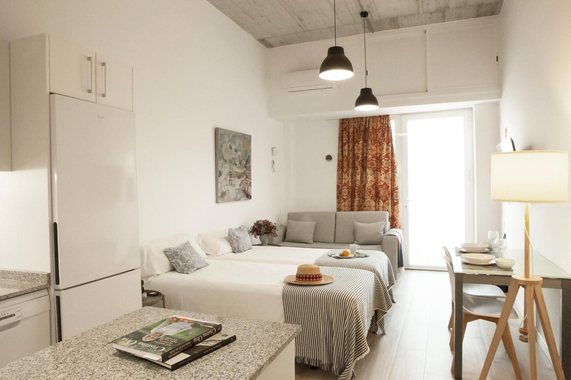 Apartamentos Rg Hospital Valme Севиля Екстериор снимка