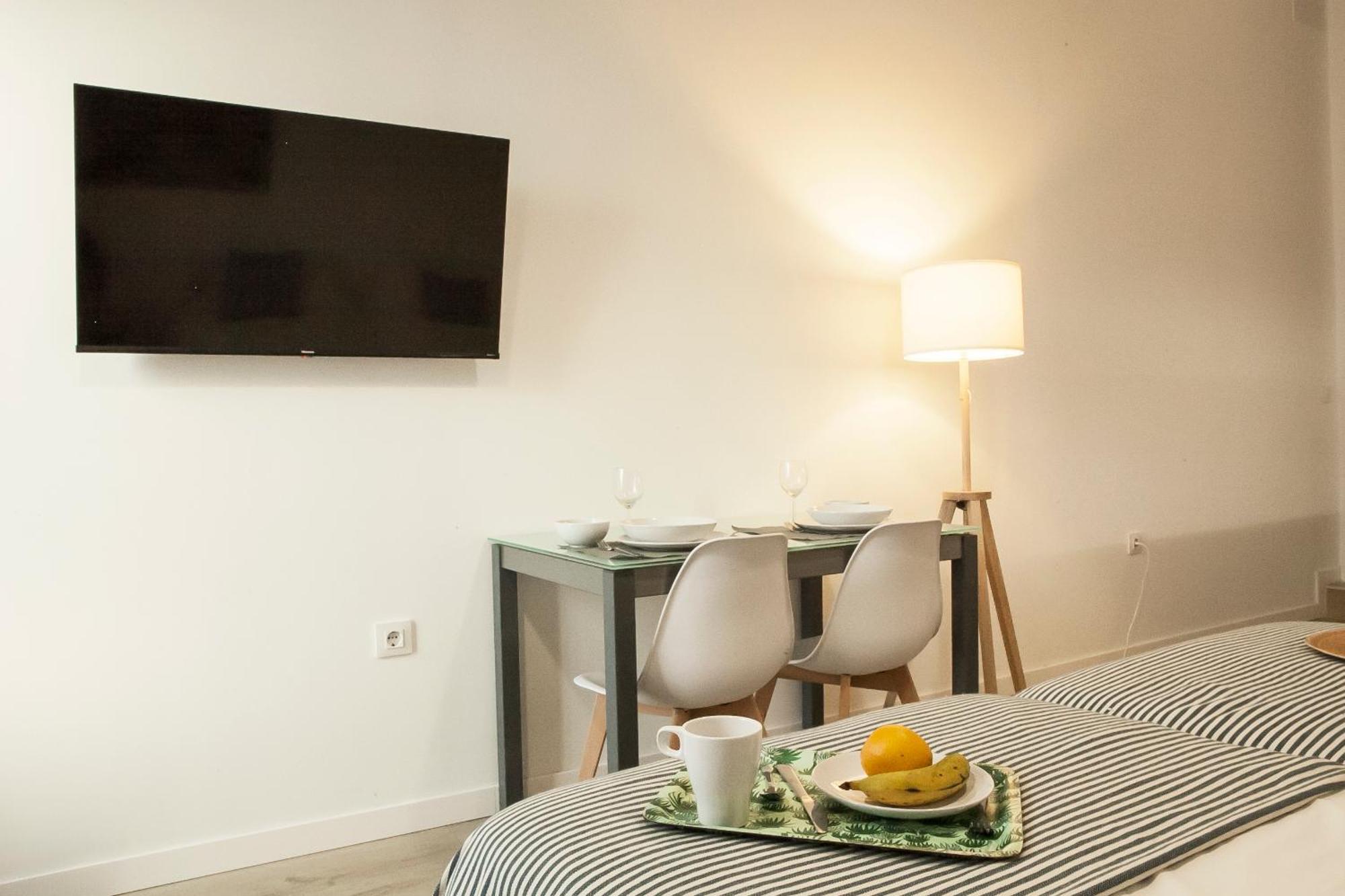 Apartamentos Rg Hospital Valme Севиля Екстериор снимка